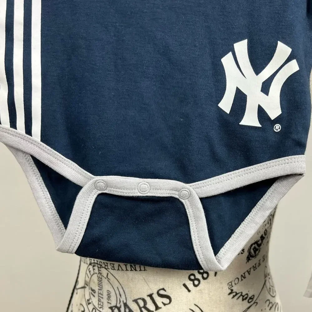 NWT Adidas New York Yankees 3/6 months onesie with matching socks